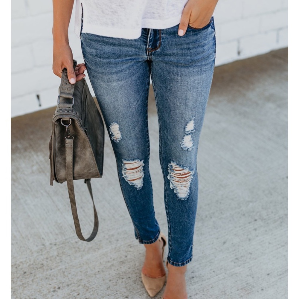 Distressed Jeans 💙